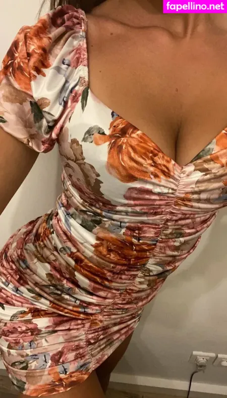 Lea Renez OnlyFans Thumbnail #djToMImvE5