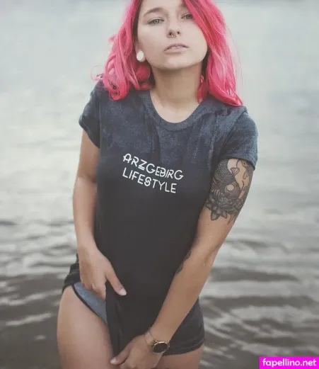 Lea Sophie OnlyFans Thumbnail #S5MiqYUzVS