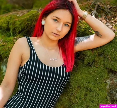 Lea Sophie OnlyFans Thumbnail #ssN3VUdsP5