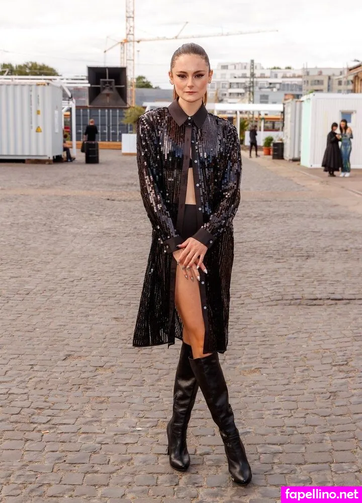 lea_van_acken Nude Leaked OnlyFans Photo #uvX7KMIank