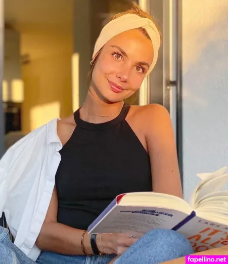 Lea Wagner OnlyFans Thumbnail #EcY6db0R6C