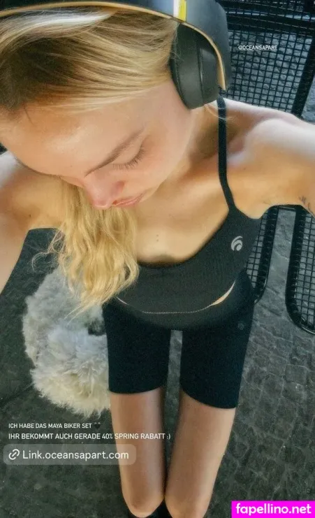 Lea Zoe Voss OnlyFans Thumbnail #BLzs0R4oAn