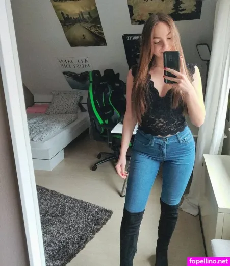 Leacharelle OnlyFans Thumbnail #jghsZ8DZ64