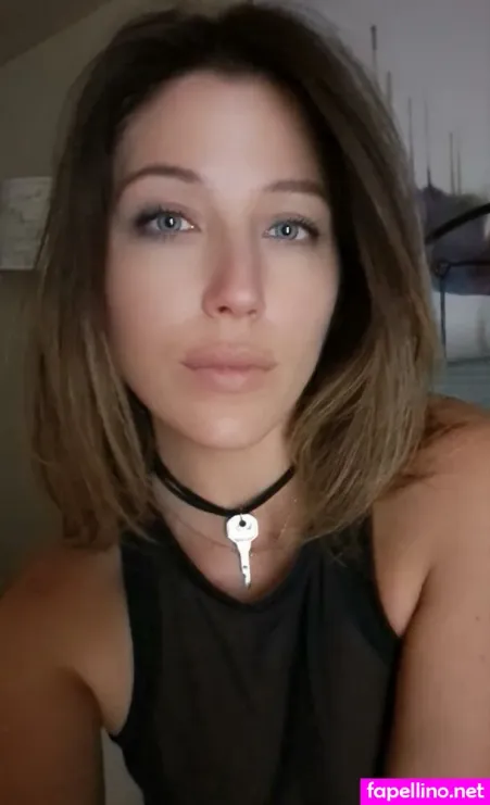 Leah Davis Main Profile Photo