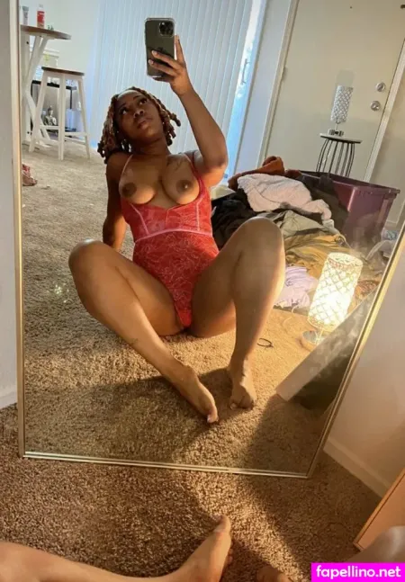 Leah Feeds OnlyFans Thumbnail #2KAmIIcWUb