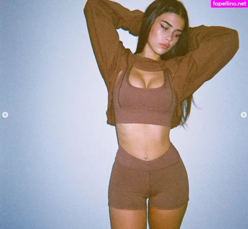 Leah Halton OnlyFans Thumbnail #G9AcYtC7Bd