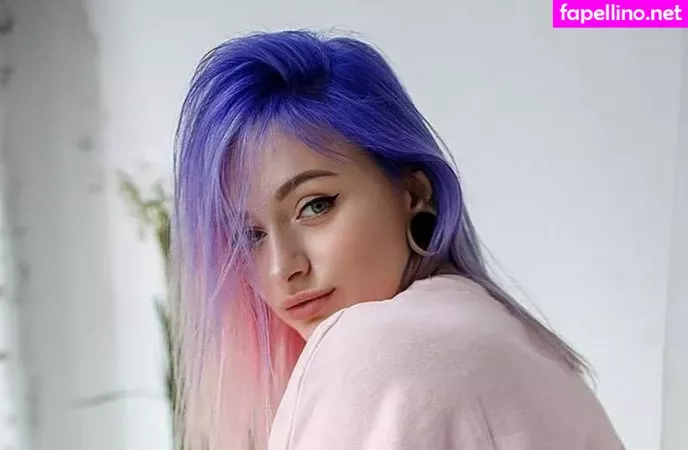 Leah Larsh OnlyFans Thumbnail #wJVHAhBYDO