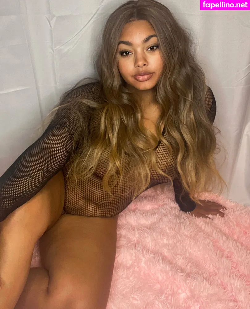 itsleahlayne, leahborucki_ Nude Leaked OnlyFans Photo #HDpAEQytpA