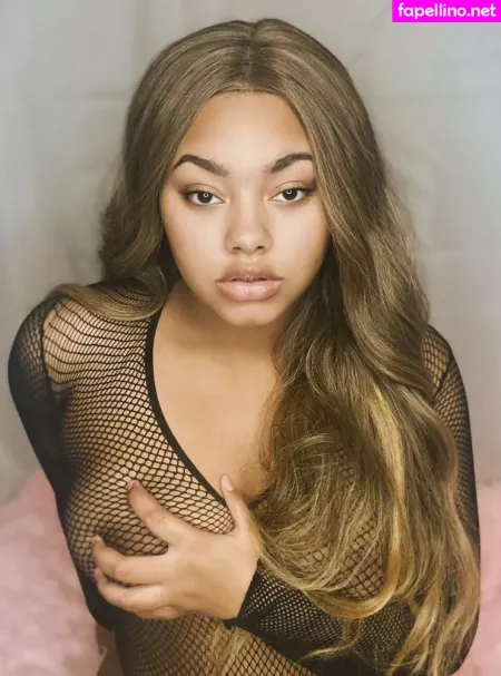 Leah Layne OnlyFans Thumbnail #QEt9a1NrNo