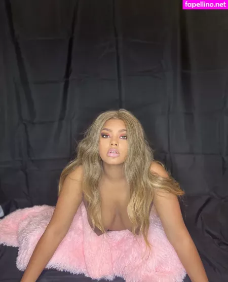 Leah Layne OnlyFans Thumbnail #rbRkEK91gF