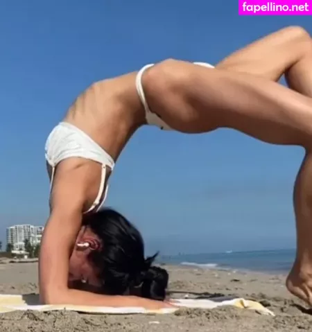 Leah Lewis OnlyFans Thumbnail #NpfSyHc3dD