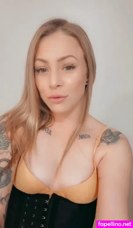 Leah Luv OnlyFans Thumbnail #cM9PKGNtbW