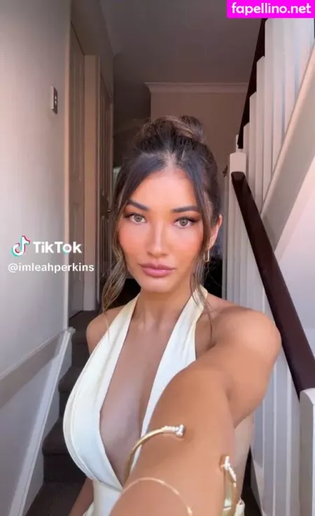 Leah Perkins Mimi Perkins OnlyFans Thumbnail #yGz6B0ylJy