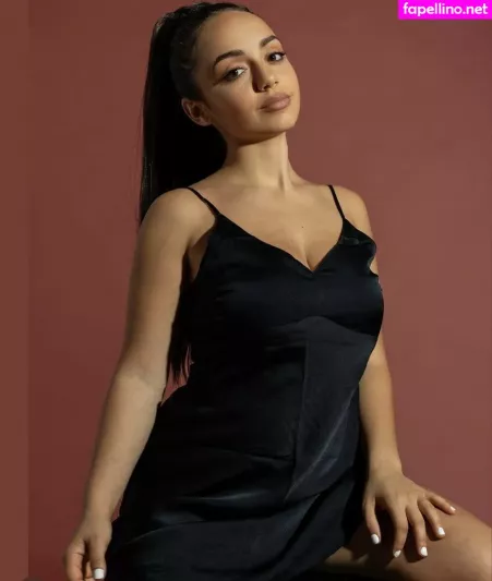 Leah Rodkin OnlyFans Thumbnail #OcuFVjyQKH