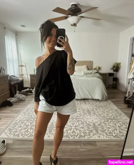 Leah Sharp OnlyFans Thumbnail #Nh3BSEYNGv