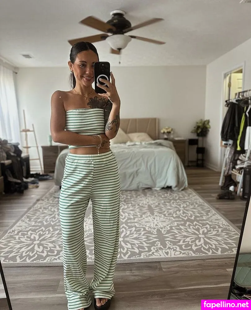 Leah Sharp Nude Leaked OnlyFans Photo #p1oq32V9Rq