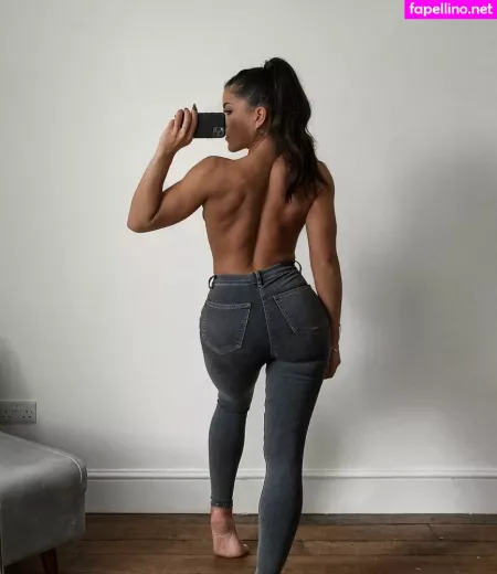 Leah Shutkever OnlyFans Thumbnail #ApntBXroTv