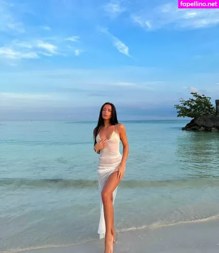 Leah Taylor OnlyFans Thumbnail #7l3Uxmmbus
