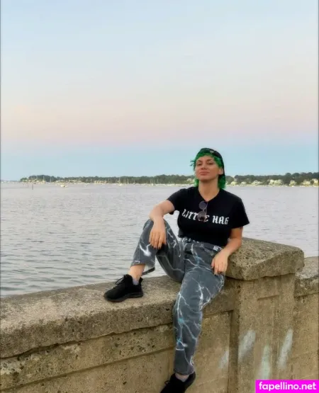 Leah Voysey OnlyFans Thumbnail #MMPiVLA3j8