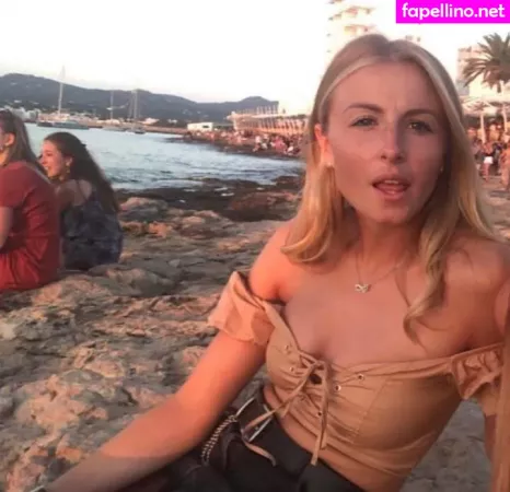 Leah Williamson OnlyFans Thumbnail #2eTHzmyEo2