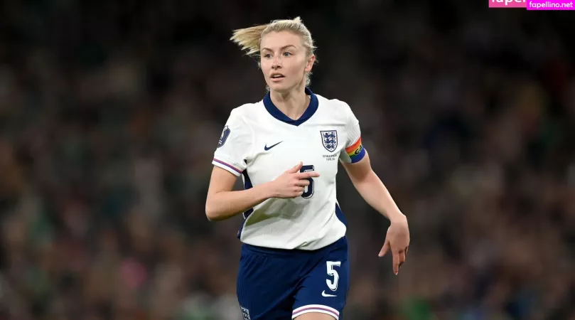 Leah Williamson OnlyFans Thumbnail #OfZSKnHNNd