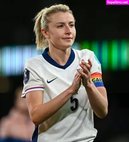 Leah Williamson OnlyFans Thumbnail #YqzehaD4Er