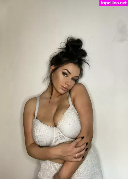 Leah X OnlyFans Thumbnail #NH7uyVivvN