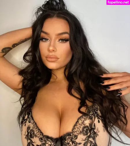 Leah X OnlyFans Thumbnail #YOE7XeO6Yu