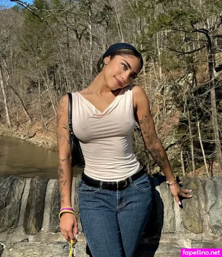 Leahhalton OnlyFans Thumbnail #bYpgOxC2uR