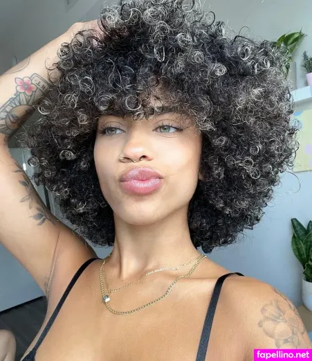 Leahhalton OnlyFans Thumbnail #zEUsYOcWIW