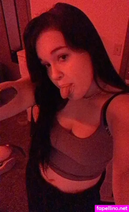 Leahlay03 OnlyFans Thumbnail #4eqWE3WmW4