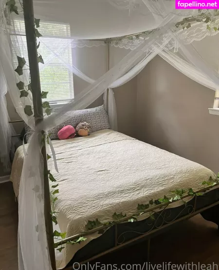 Leahsade OnlyFans Thumbnail #9Dk3xCK6Qe