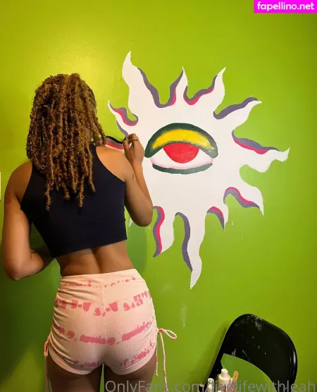 Leahsade OnlyFans Thumbnail #uEPEmKyBiE