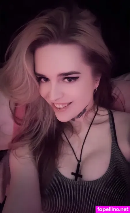 Leahsinsxo OnlyFans Thumbnail #e2ZUhp6EGv