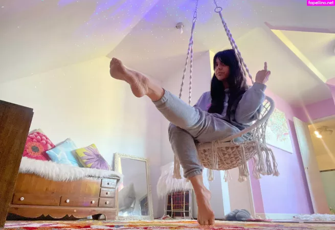Leahsprettyfeet OnlyFans Thumbnail #26MKGrxkBY