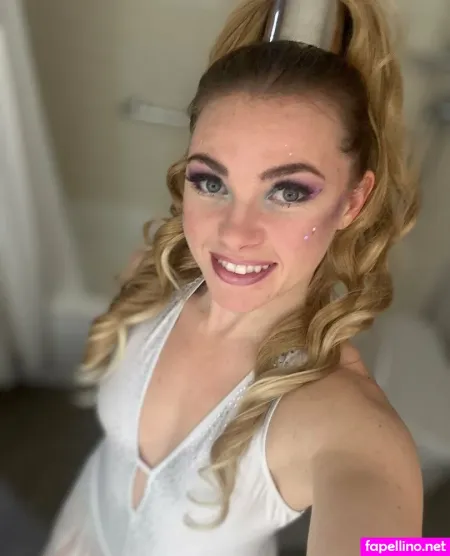 Leahsunshine1 OnlyFans Thumbnail #xPdgGx0so1