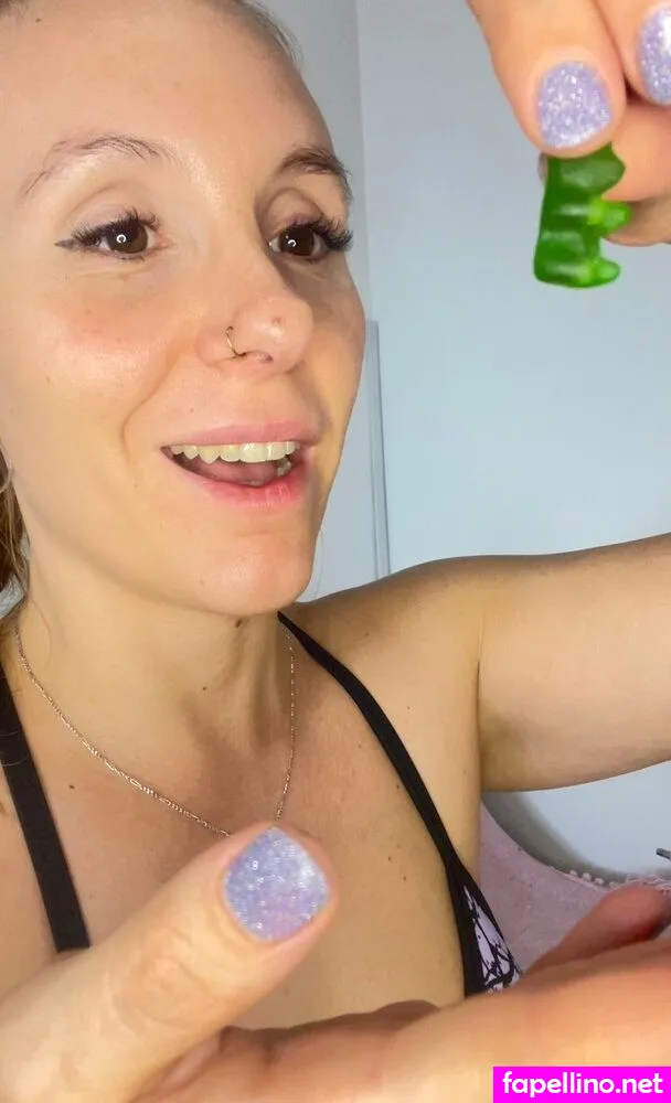 leahh_x.x, leahxhx Nude Leaked OnlyFans Photo #8GNsmwpCFj