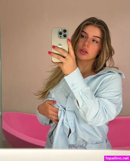 Leahxm 2 OnlyFans Thumbnail #Q9QgGbmAcn