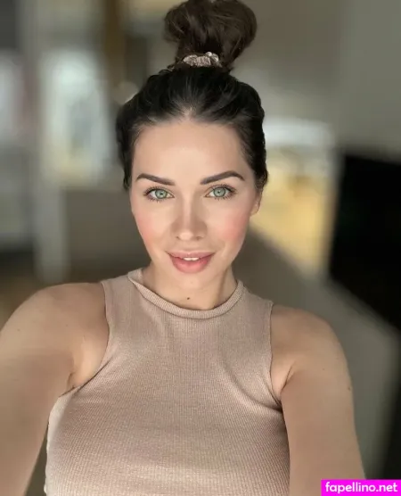 Lealauren Of OnlyFans Thumbnail #xzkikl8b5o