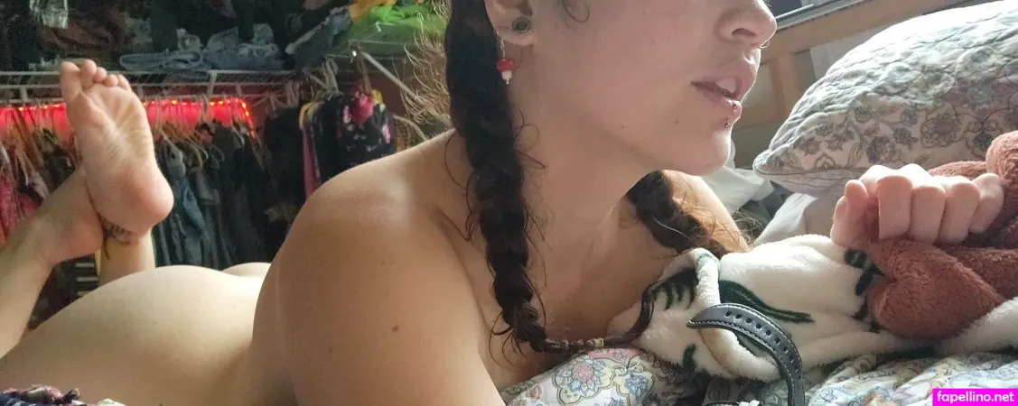 Lealone OnlyFans Thumbnail #JDLDVTtbkf