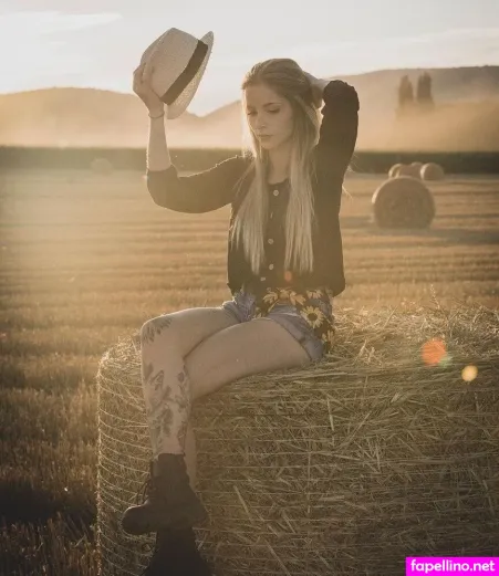 Lealyferra Lea Ly OnlyFans Thumbnail #10QGvfluEH