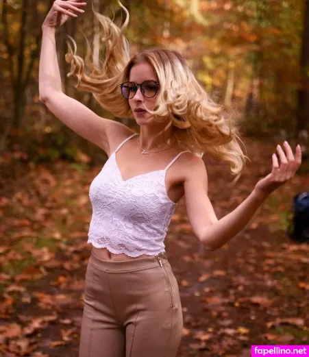 Lealyferra Lea Ly OnlyFans Thumbnail #KopIAdA2zM