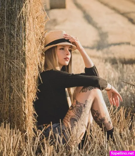 Lealyferra Lea Ly OnlyFans Thumbnail #iiGKWPlcSm