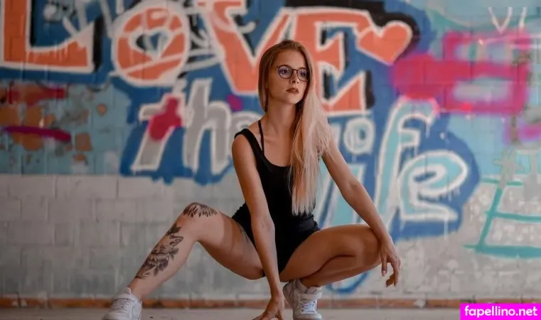 Lealyferra Lea Ly OnlyFans Thumbnail #r7o9pg78I4