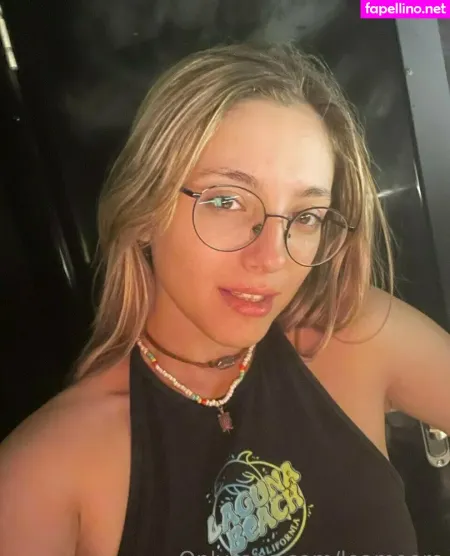 Leamoore OnlyFans Thumbnail #1lHpfbWnIA