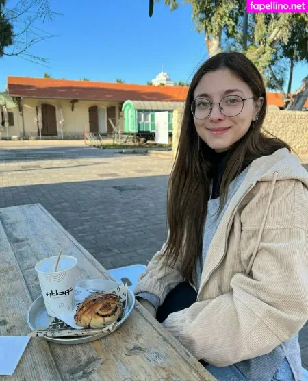 Leamoore OnlyFans Thumbnail #2CojiU4nQP