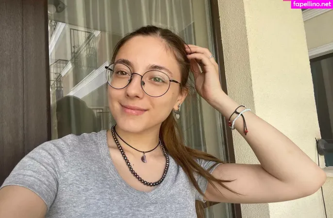 Leamoore OnlyFans Thumbnail #GwEbIPcS8R