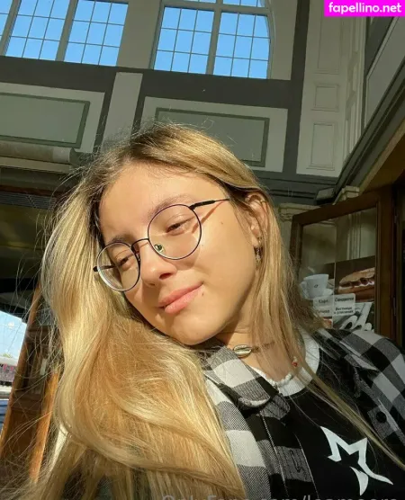 Leamoore OnlyFans Thumbnail #VPyhdO4ota