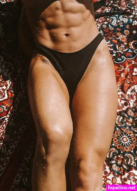 Leana Dreamsofleana OnlyFans Thumbnail #1ywgBVsUmW