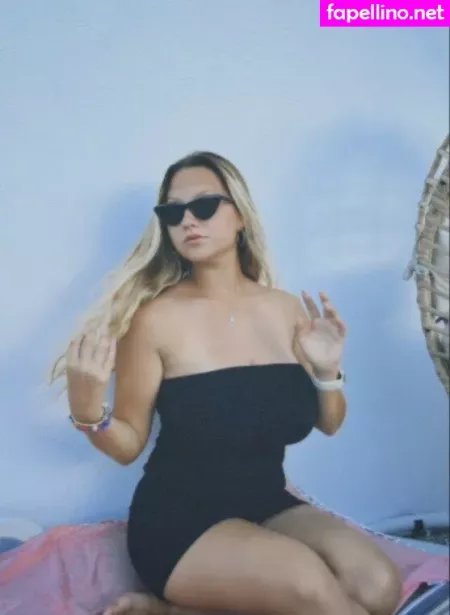 Leandra Lopes OnlyFans Thumbnail #DyfvGJh1sZ